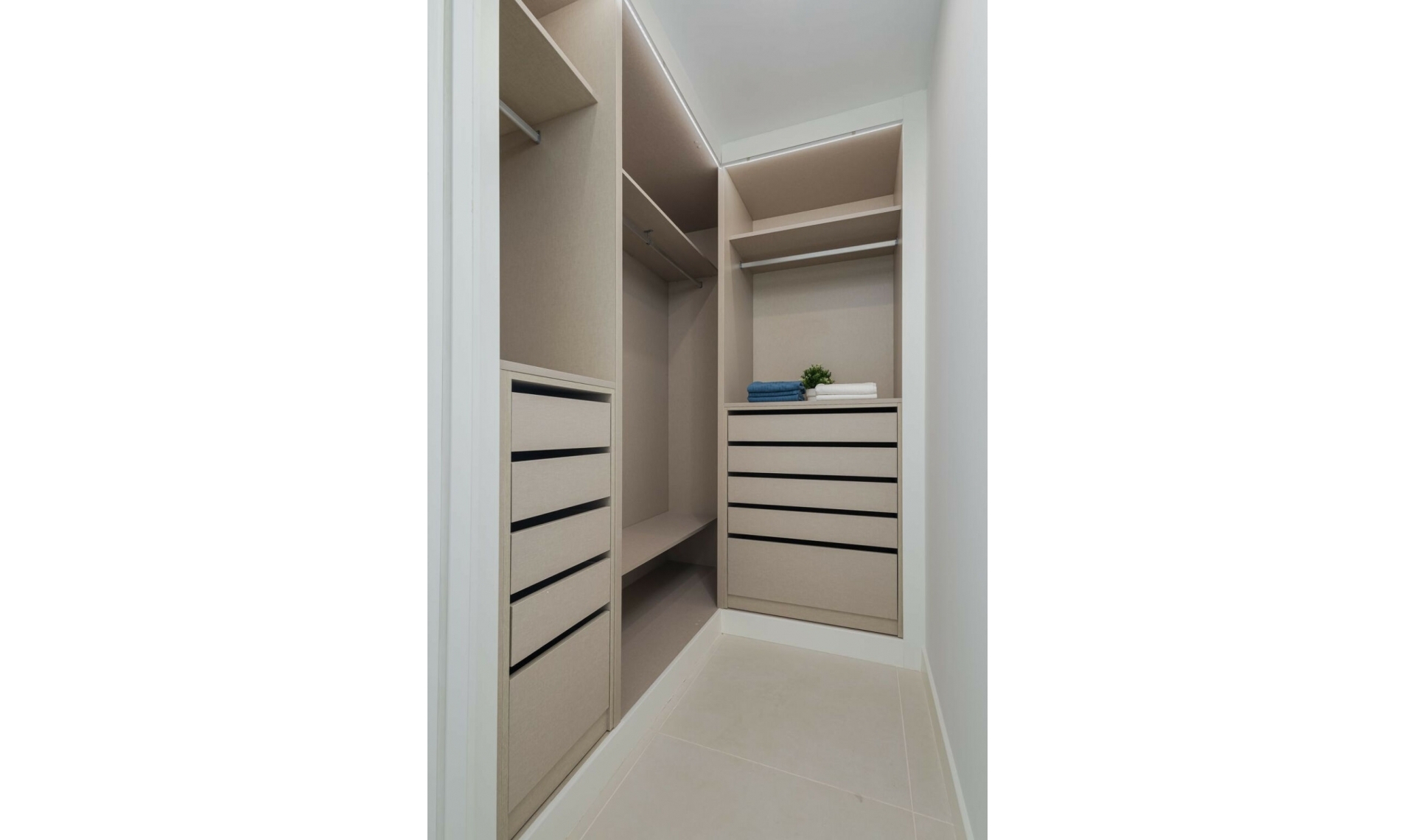 Resale - Apartment -
Fuengirola