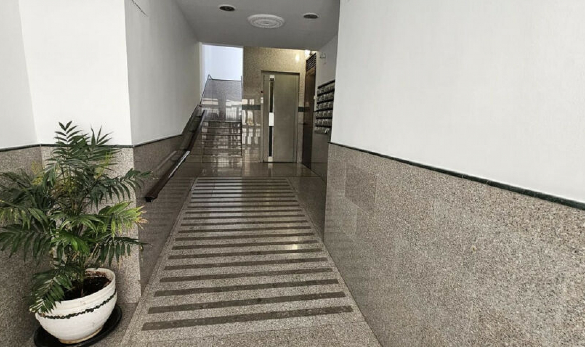 Resale - Apartment -
Fuengirola