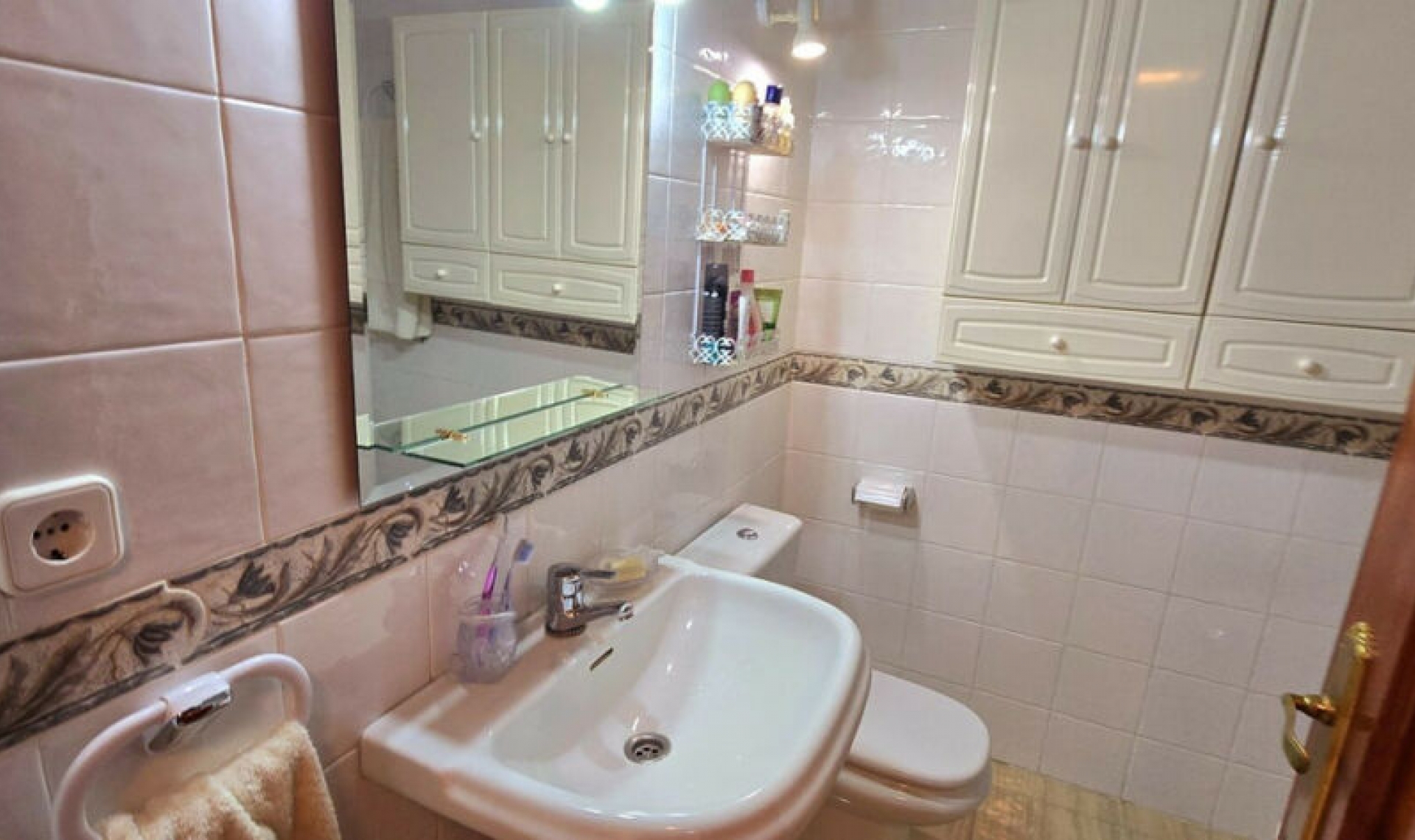 Resale - Apartment -
Fuengirola