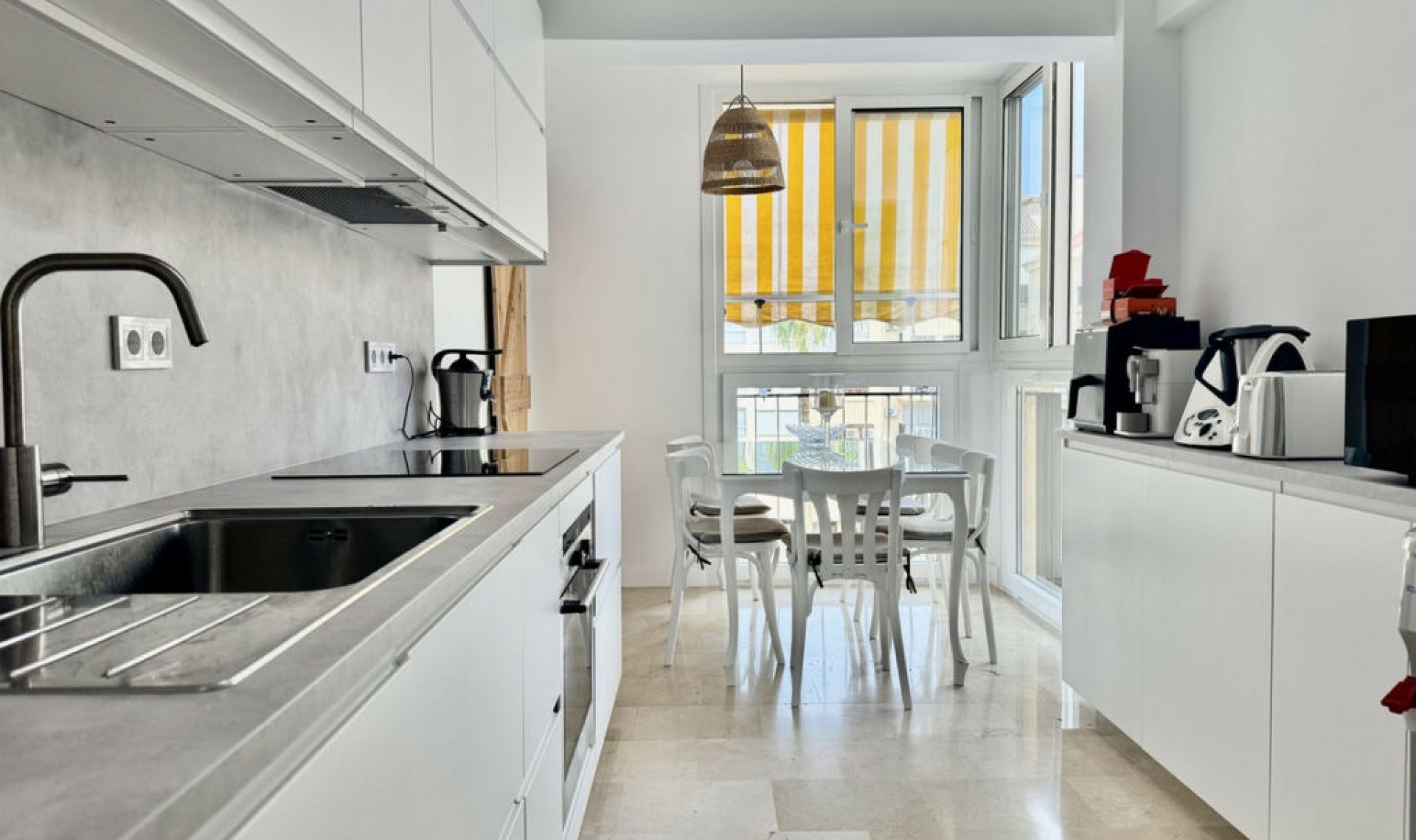 Resale - Apartment -
Fuengirola