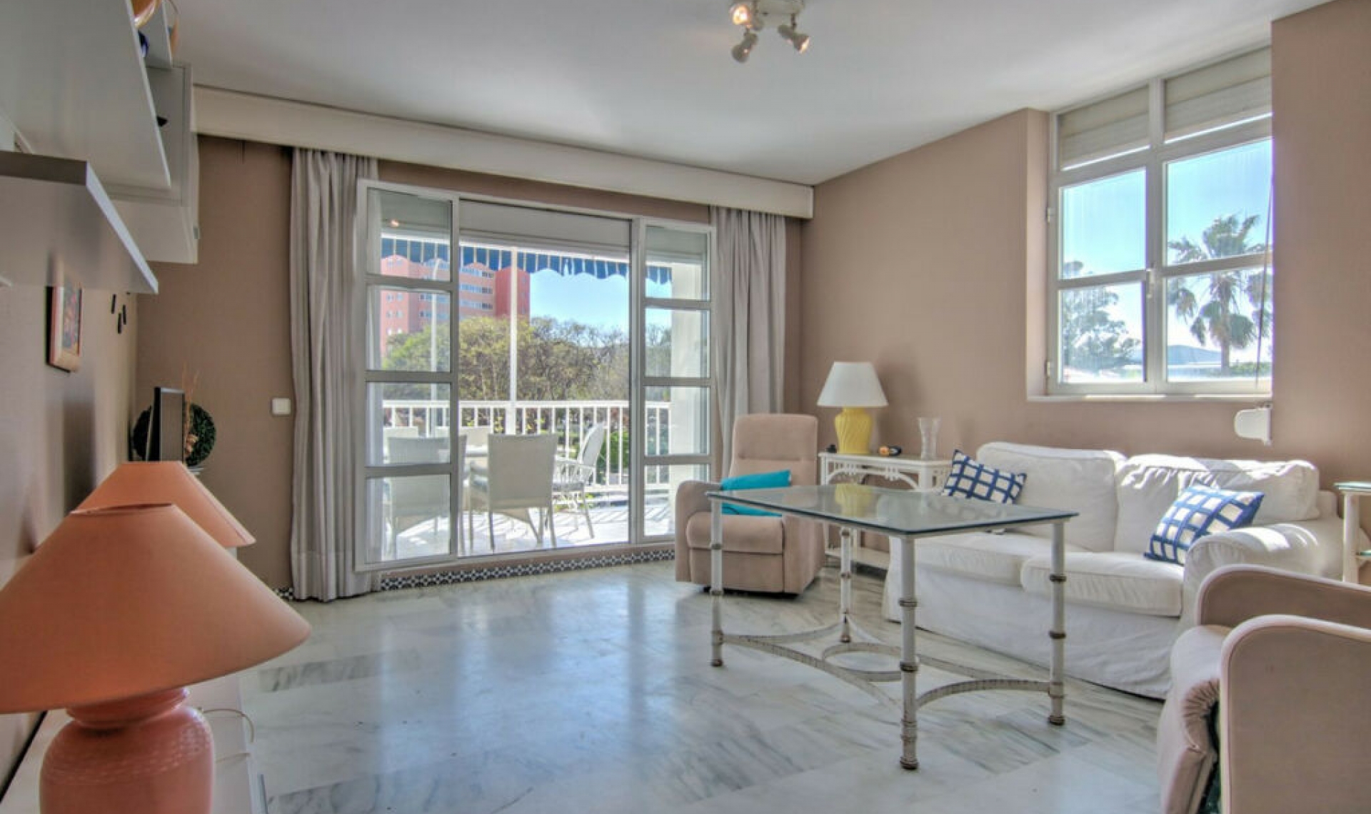 Resale - Apartment -
Fuengirola