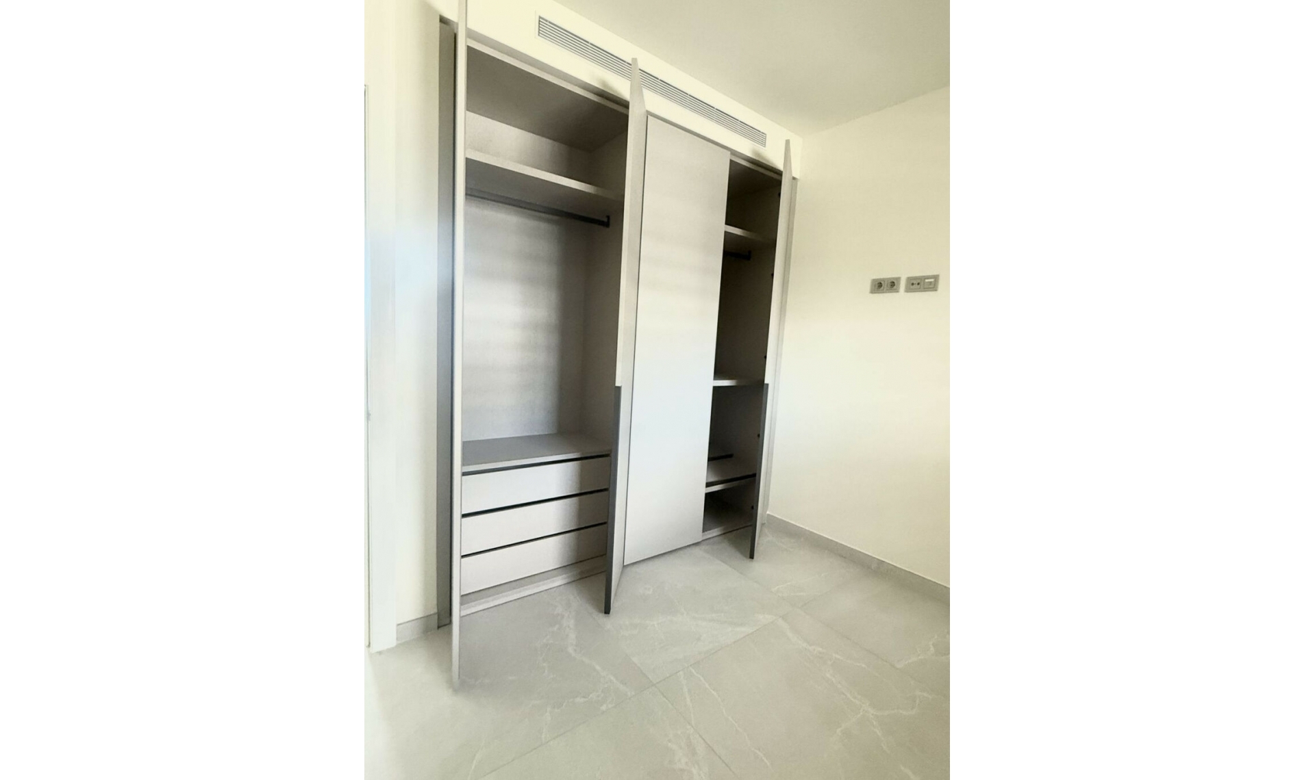 Resale - Apartment -
Fuengirola