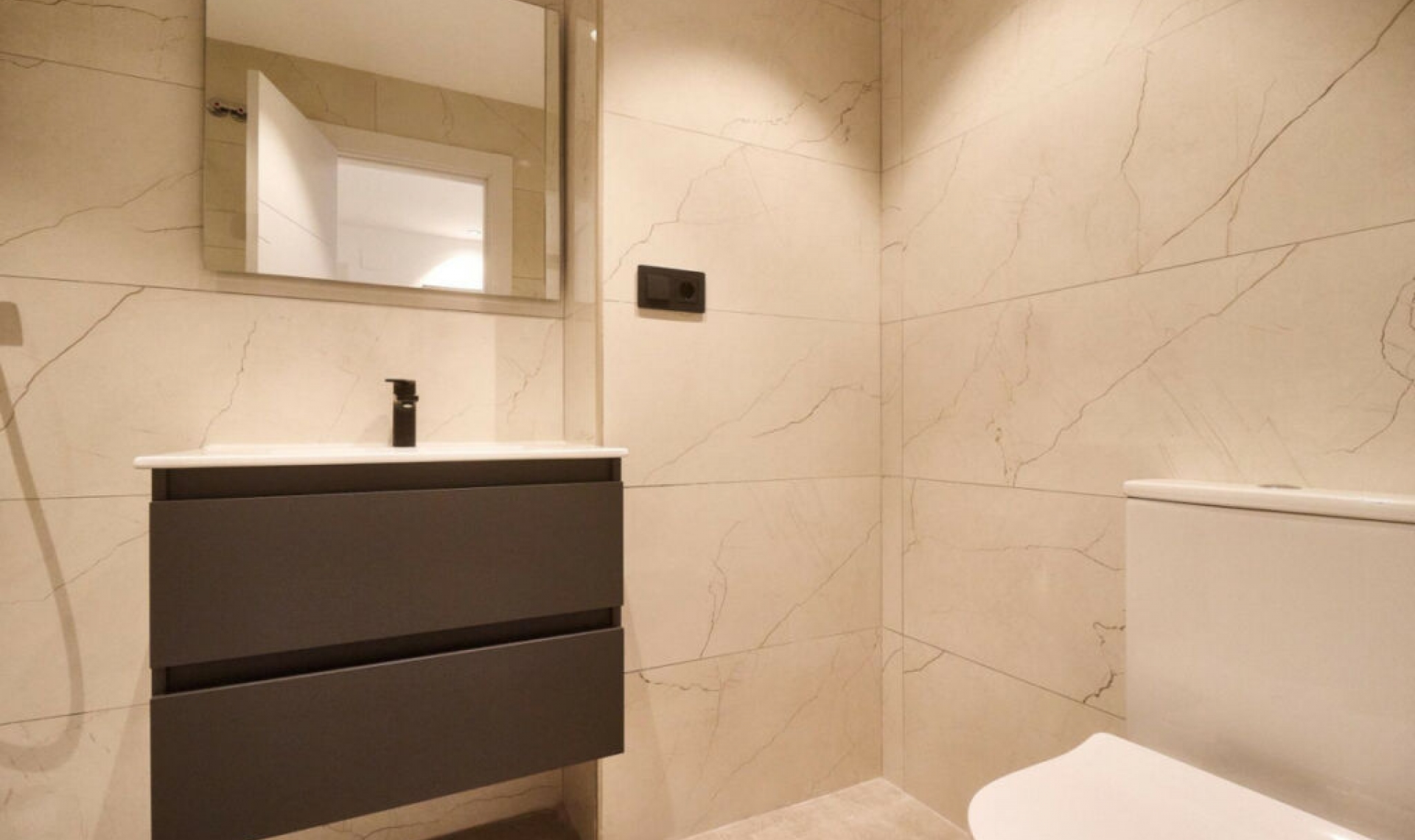 Resale - Apartment -
Fuengirola