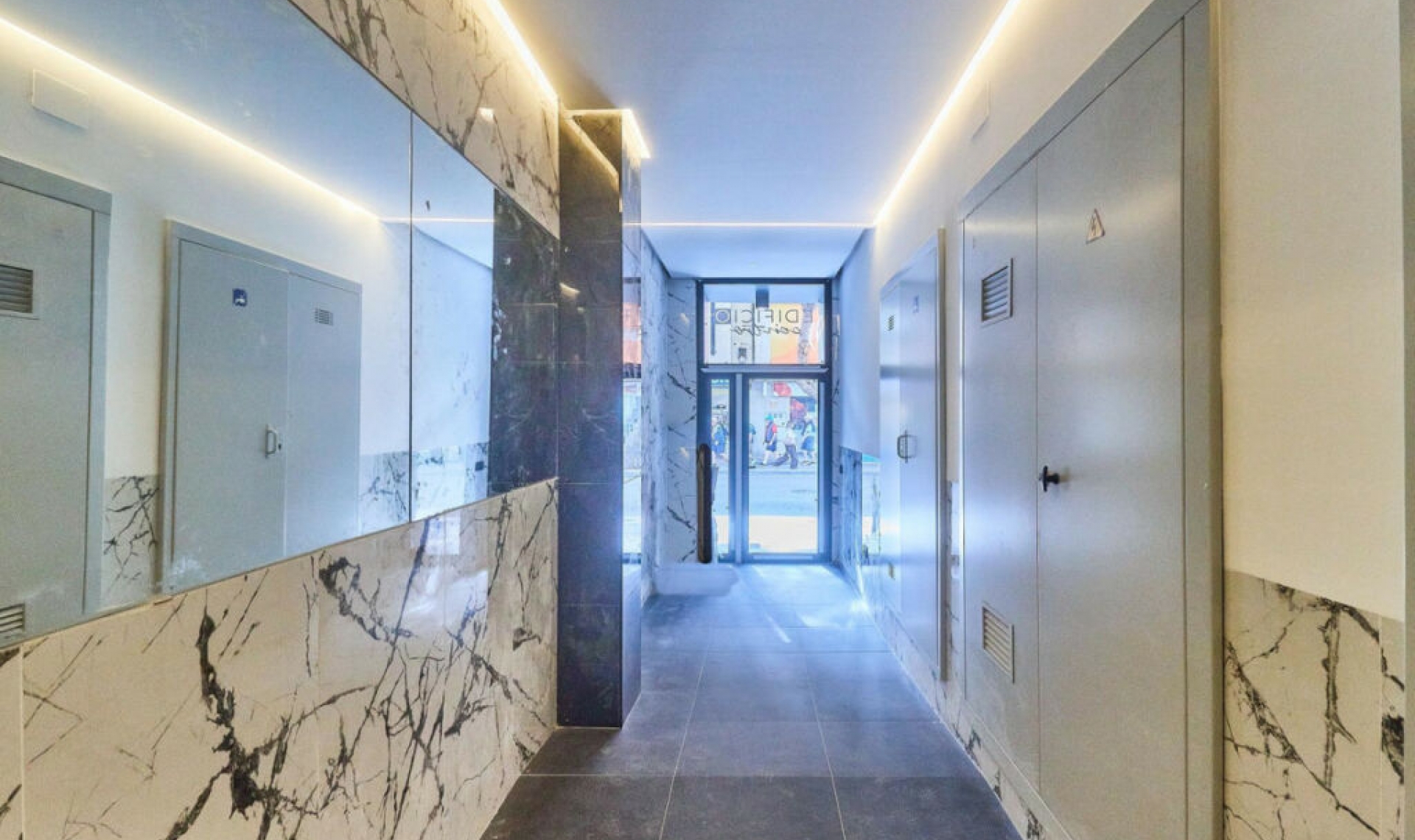 Resale - Apartment -
Fuengirola