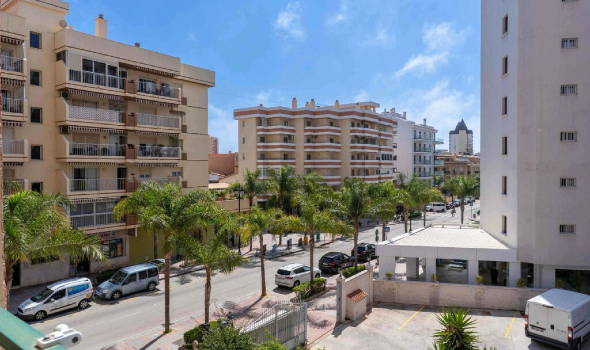 Resale - Apartment -
Fuengirola
