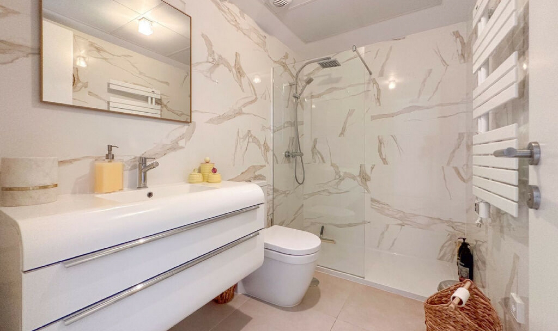 Resale - Apartment -
Fuengirola