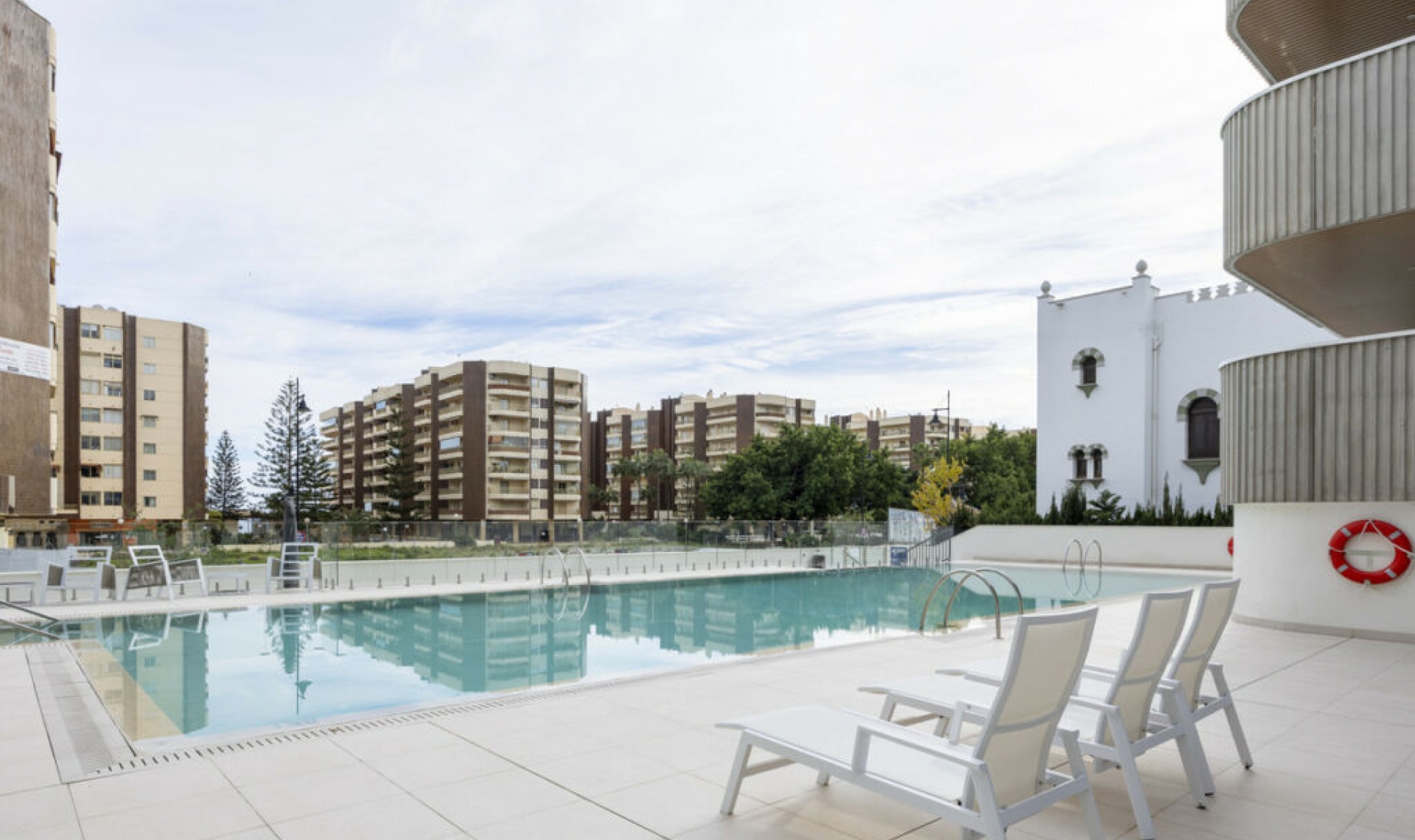 Resale - Apartment -
Fuengirola