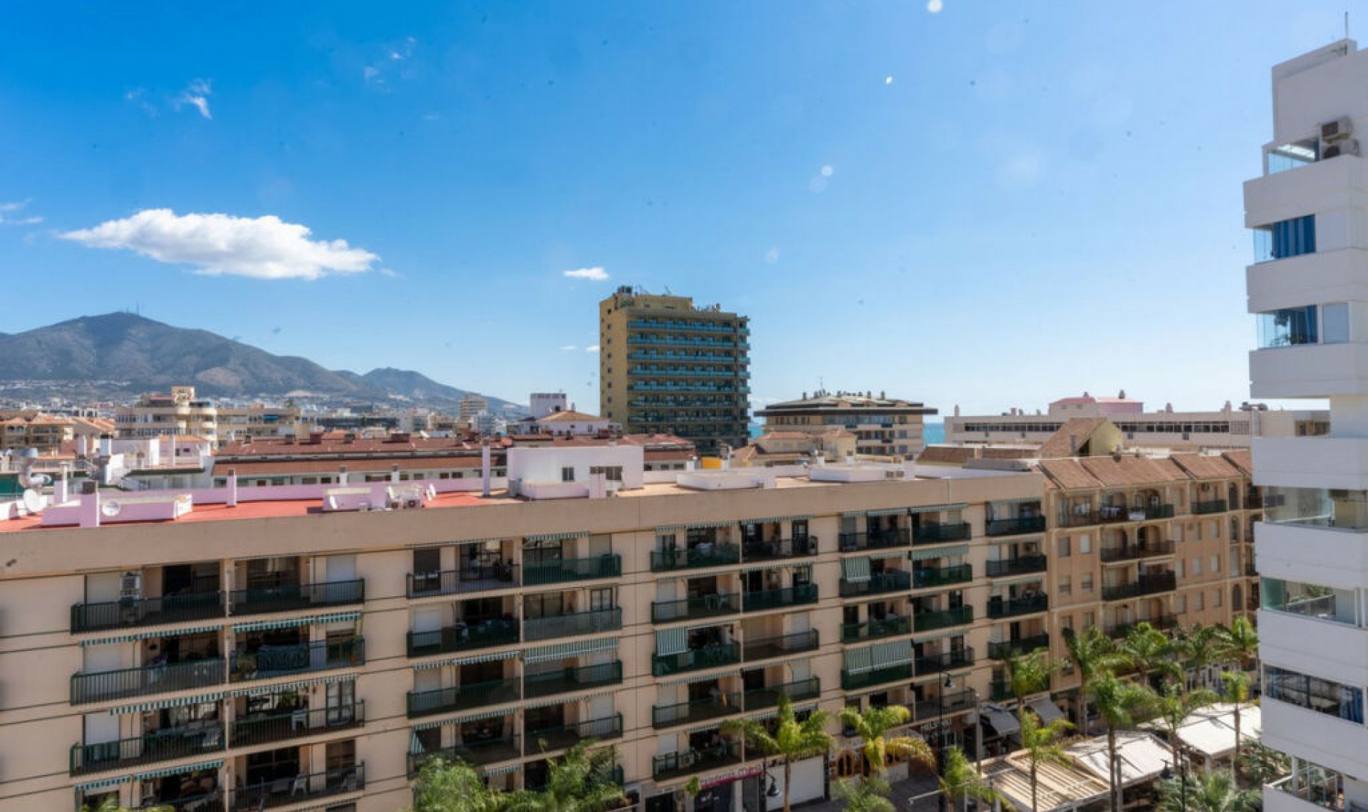 Resale - Apartment -
Fuengirola