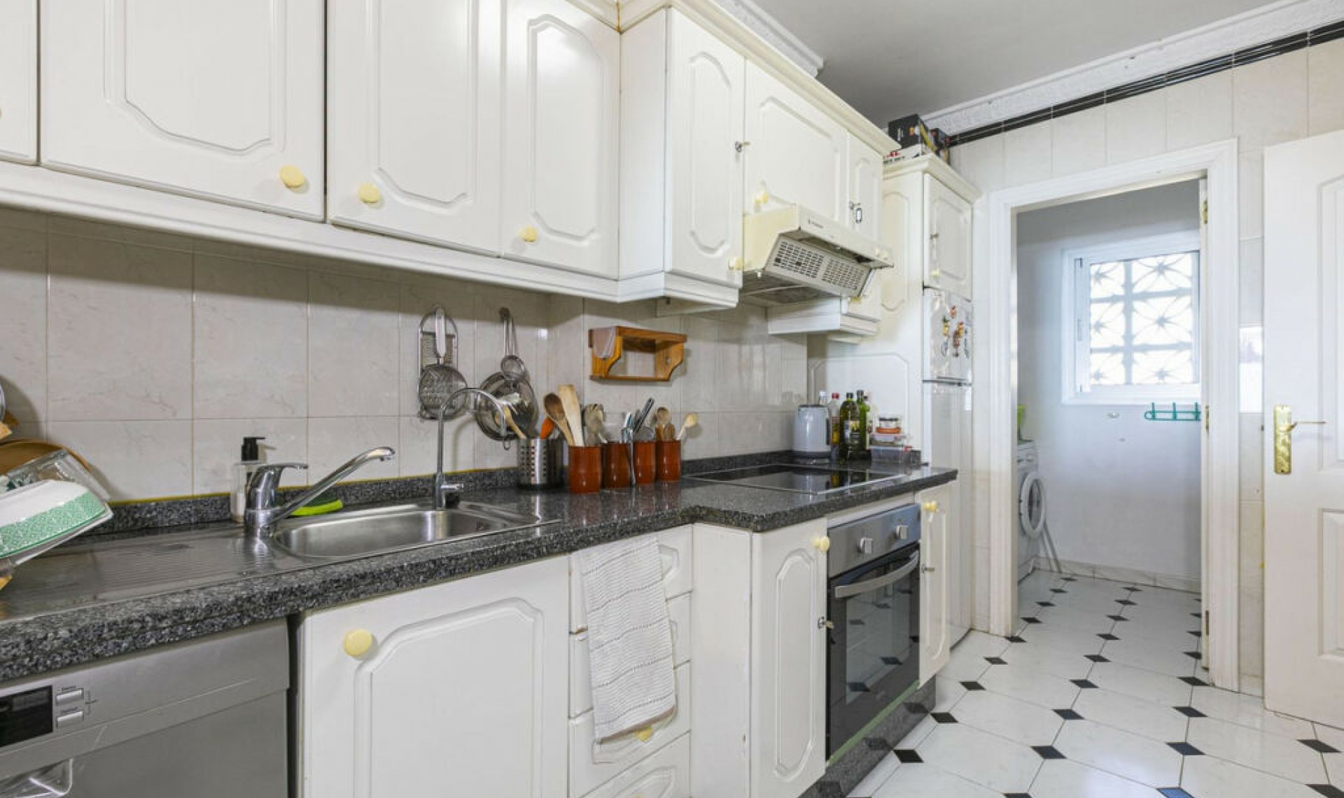 Resale - Apartment -
Fuengirola