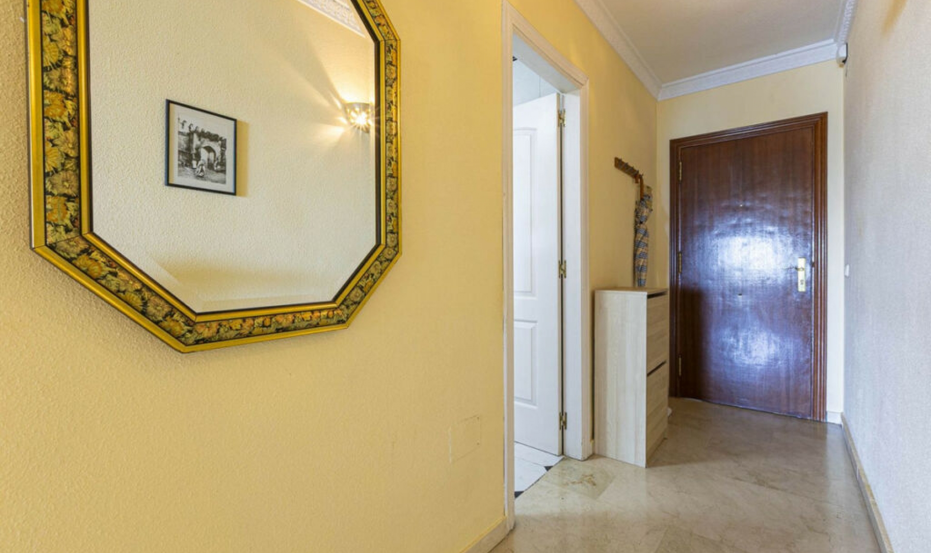 Resale - Apartment -
Fuengirola