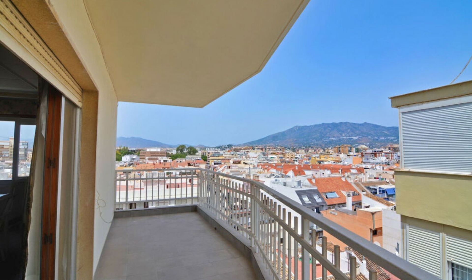Resale - Apartment -
Fuengirola
