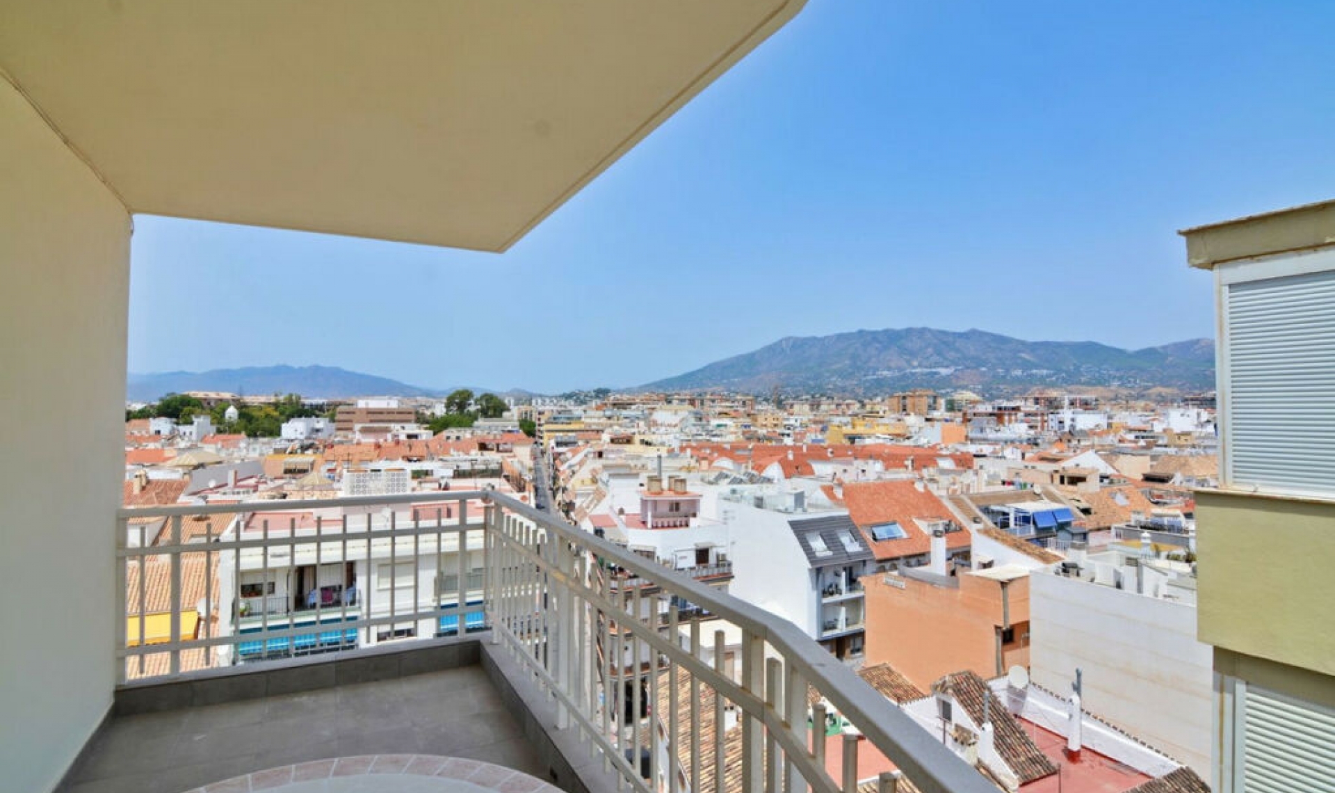 Resale - Apartment -
Fuengirola