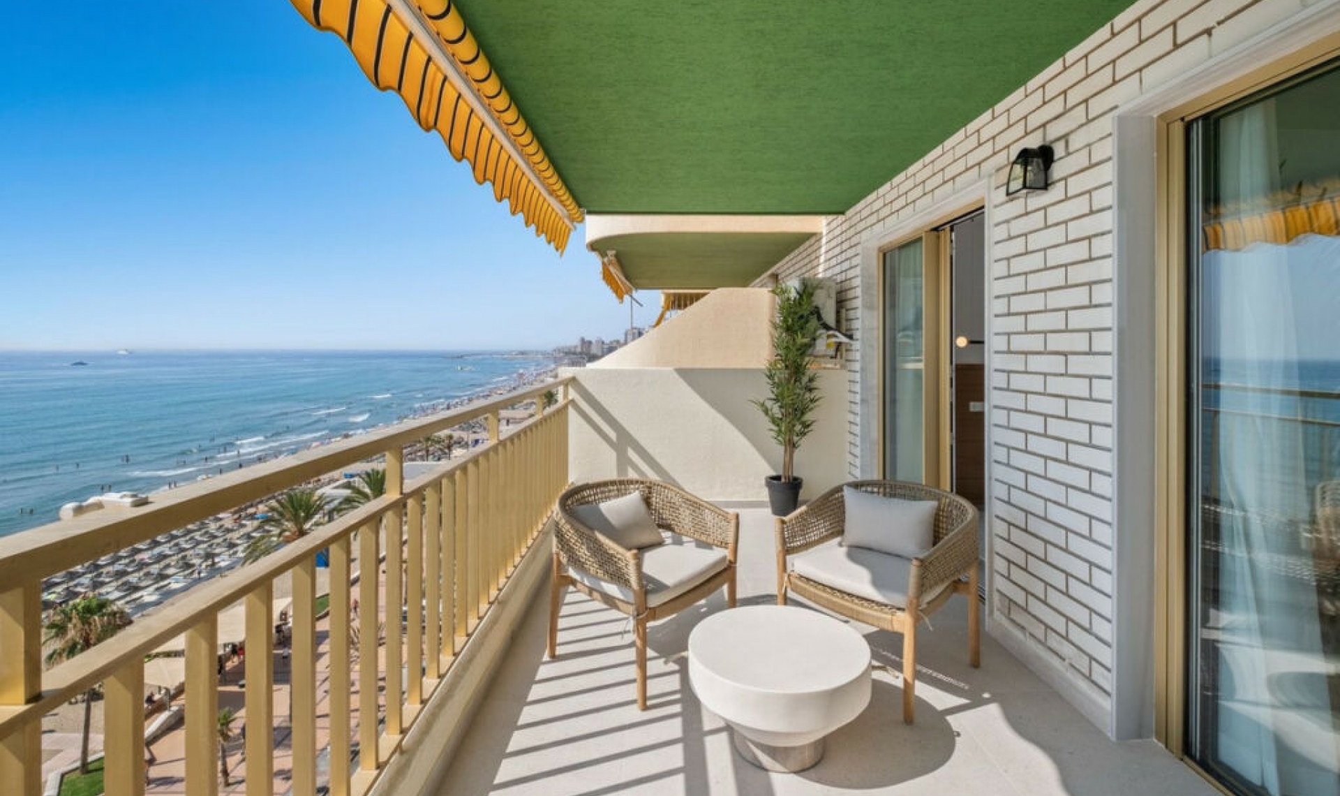 Resale - Apartment -
Fuengirola