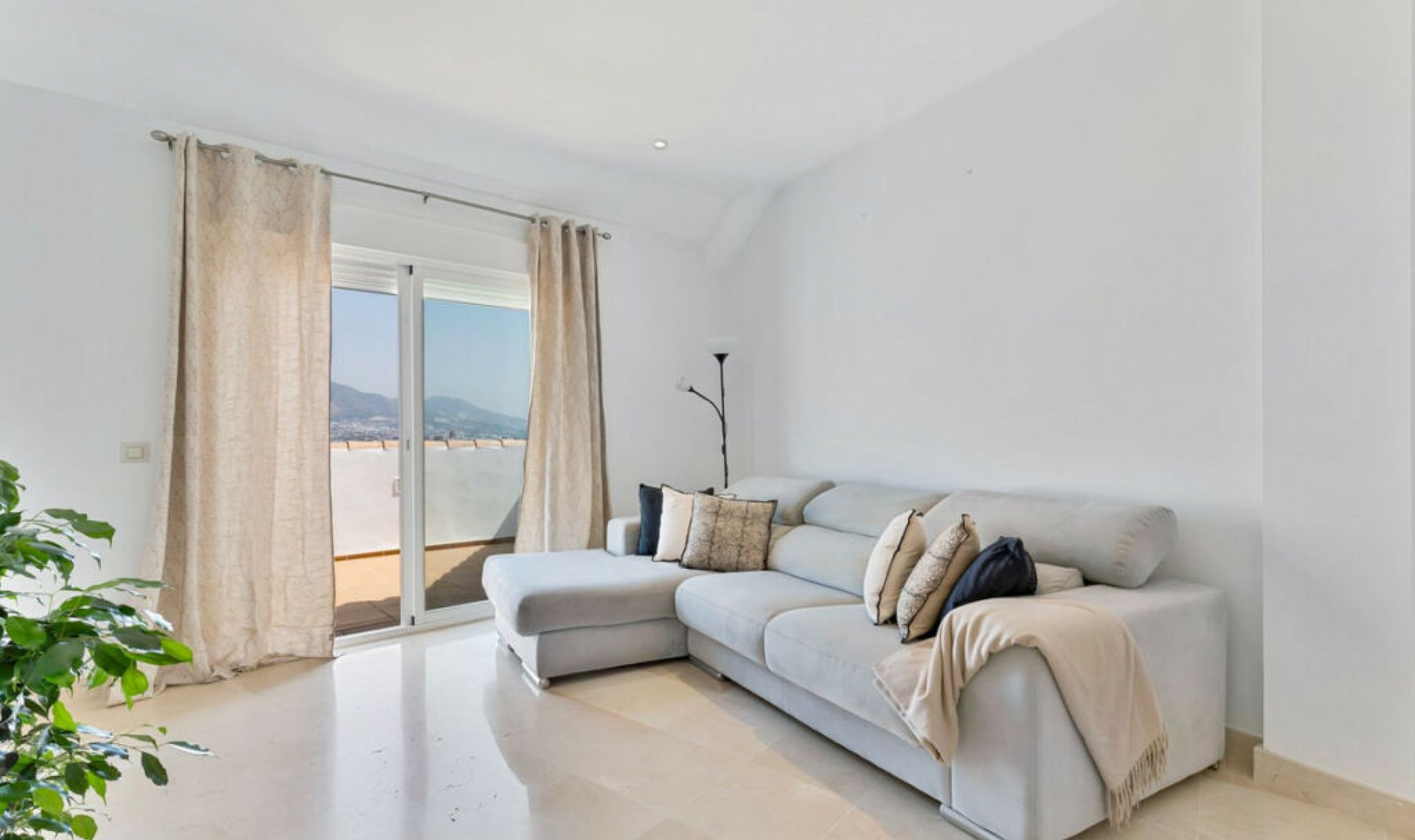 Resale - Apartment -
Fuengirola