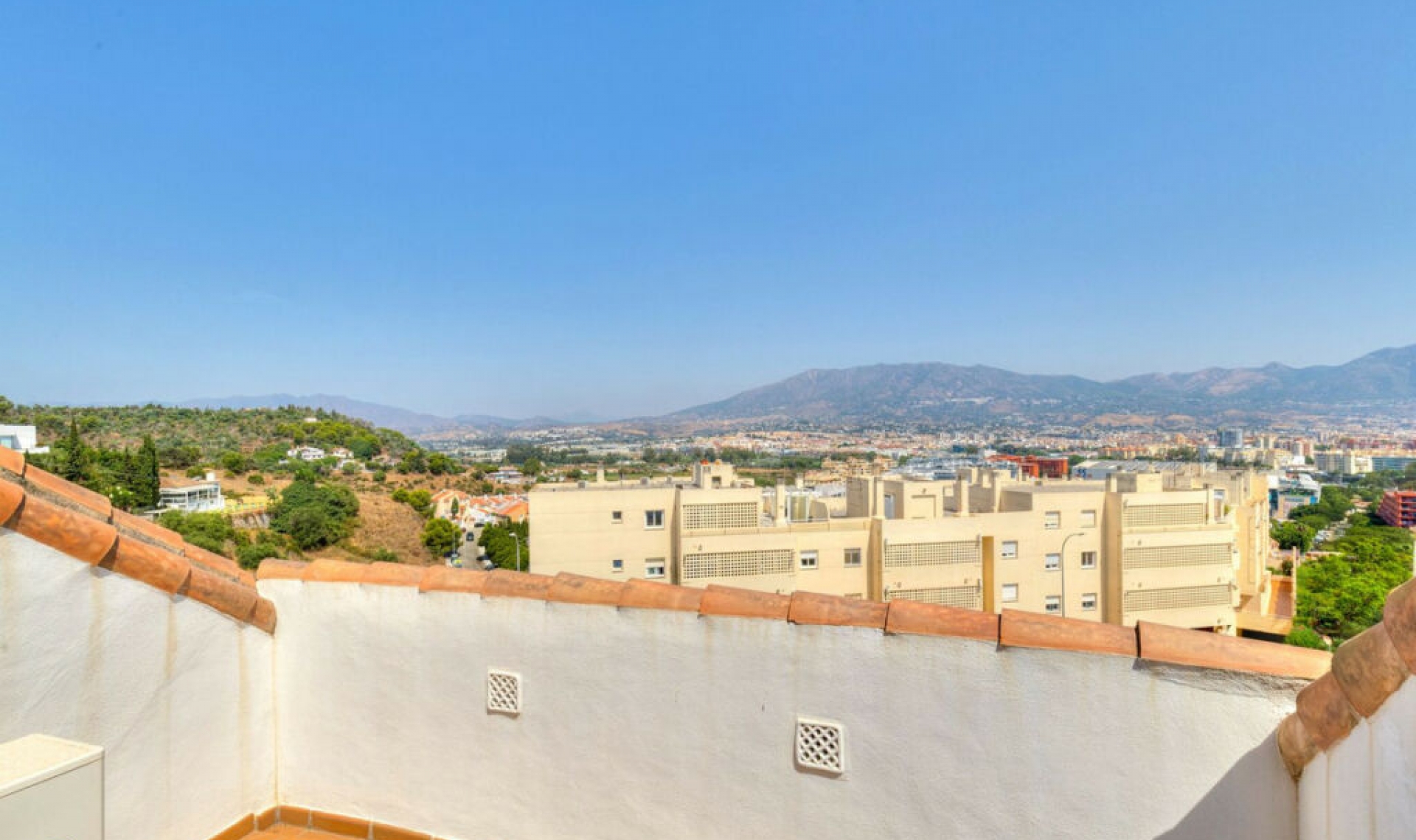 Resale - Apartment -
Fuengirola