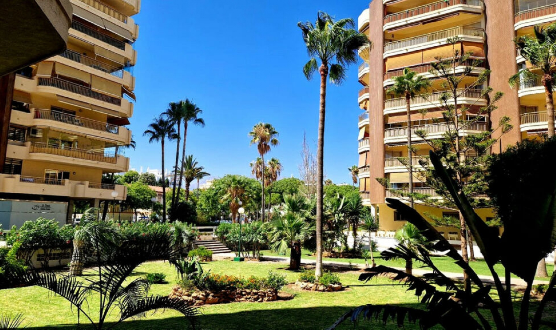 Resale - Apartment -
Fuengirola