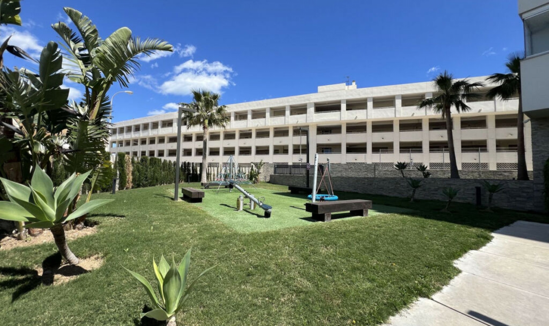 Resale - Apartment -
Fuengirola