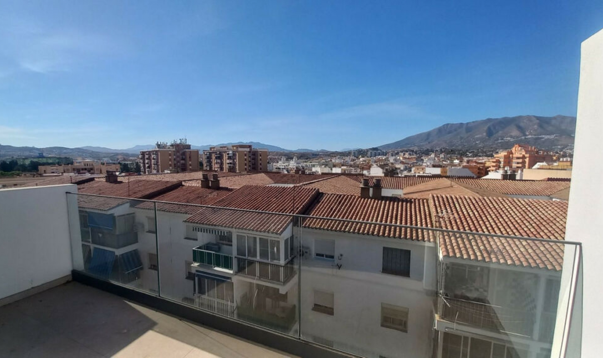 Resale - Apartment -
Fuengirola