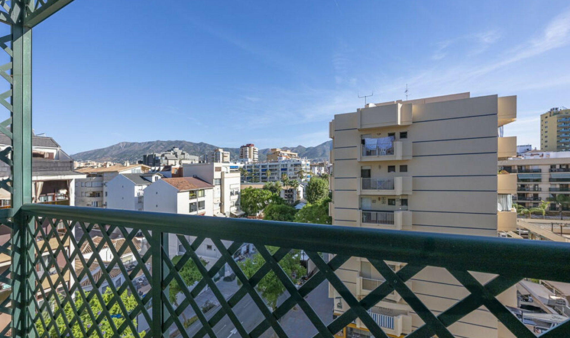 Resale - Apartment -
Fuengirola