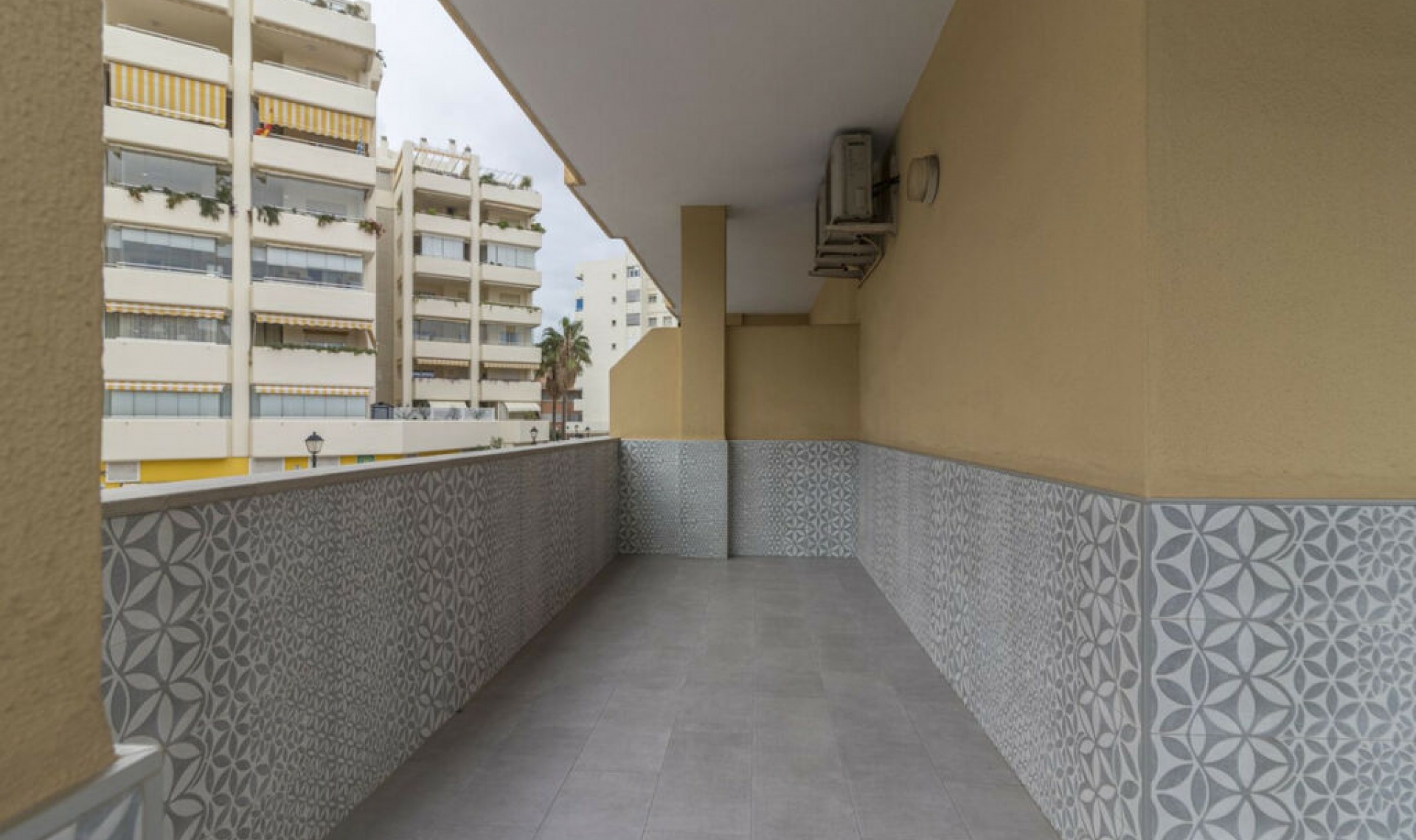 Resale - Apartment -
Fuengirola