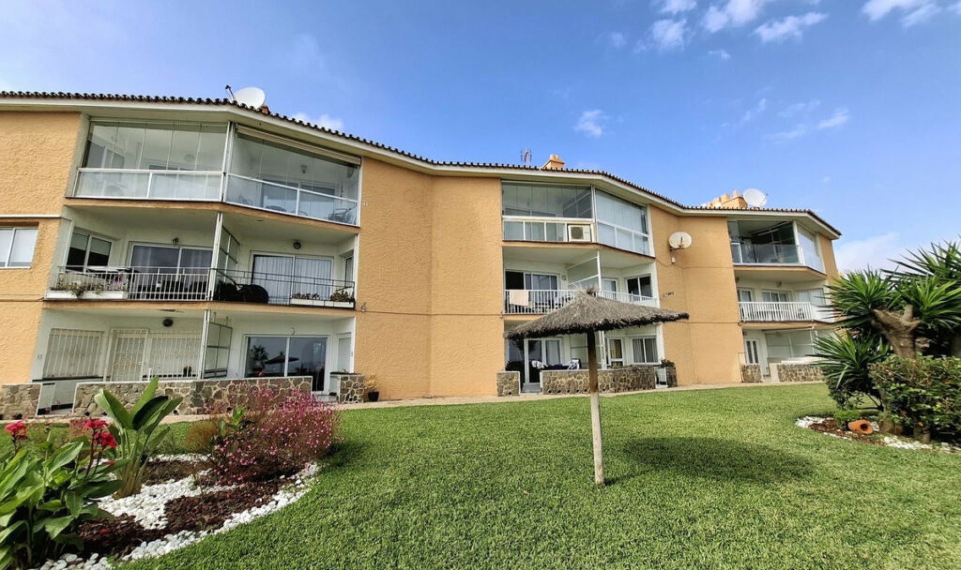 Resale - Apartment -
Fuengirola