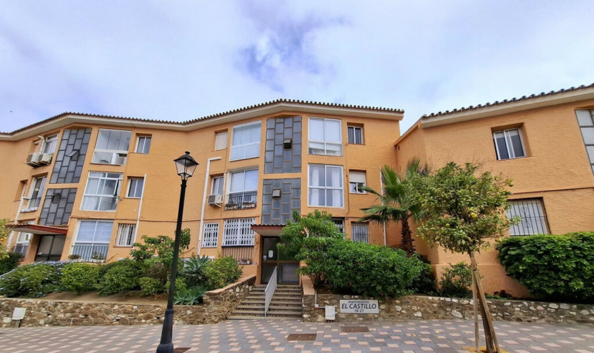 Resale - Apartment -
Fuengirola