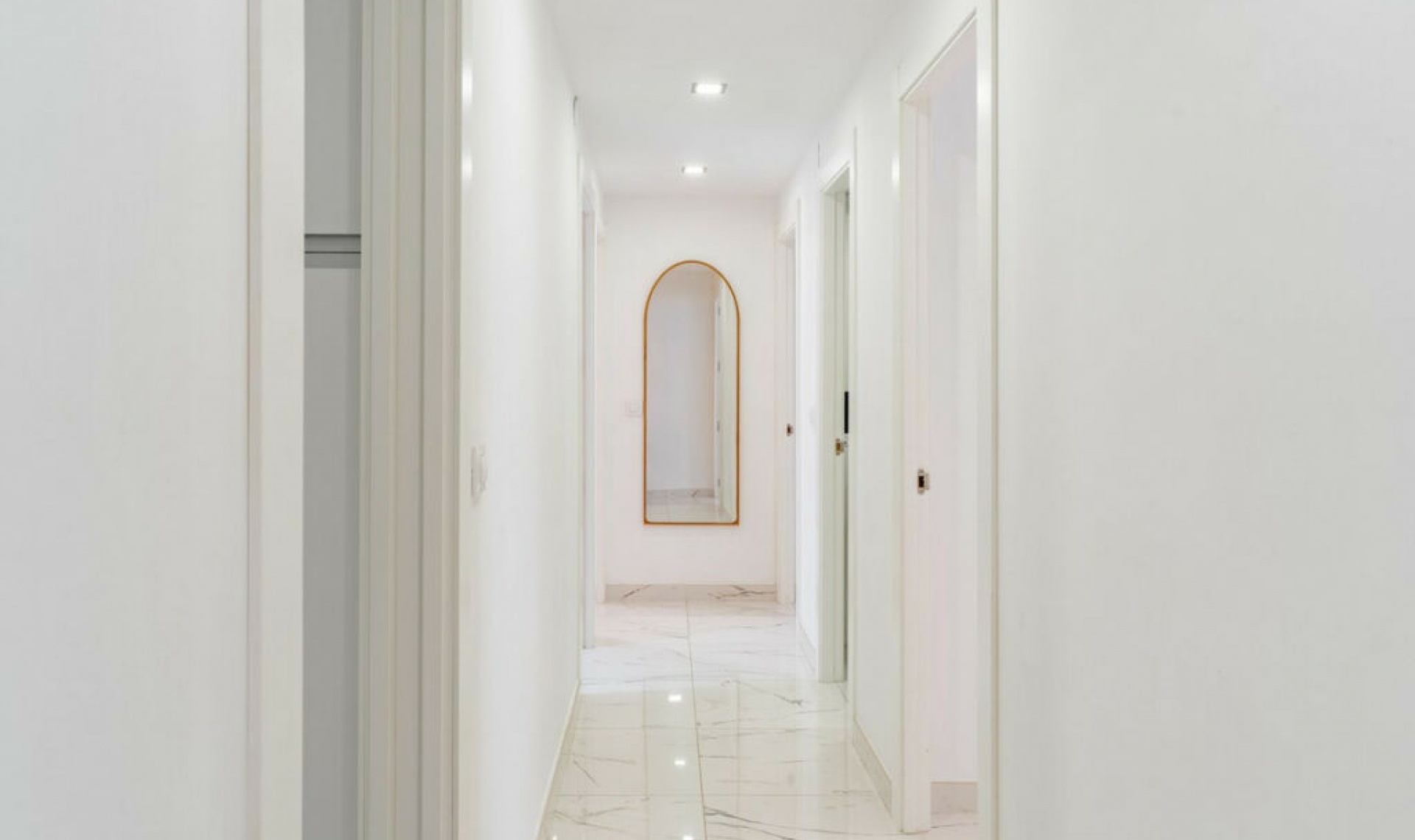 Resale - Apartment -
Fuengirola