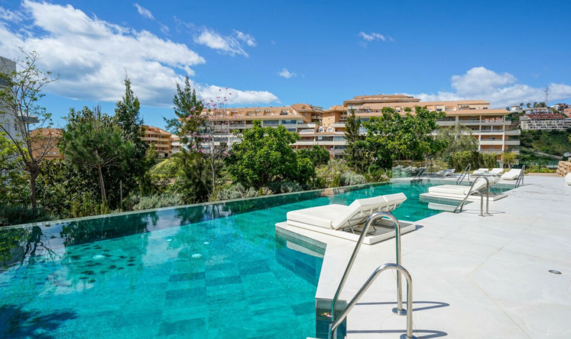 Resale - Apartment -
Fuengirola