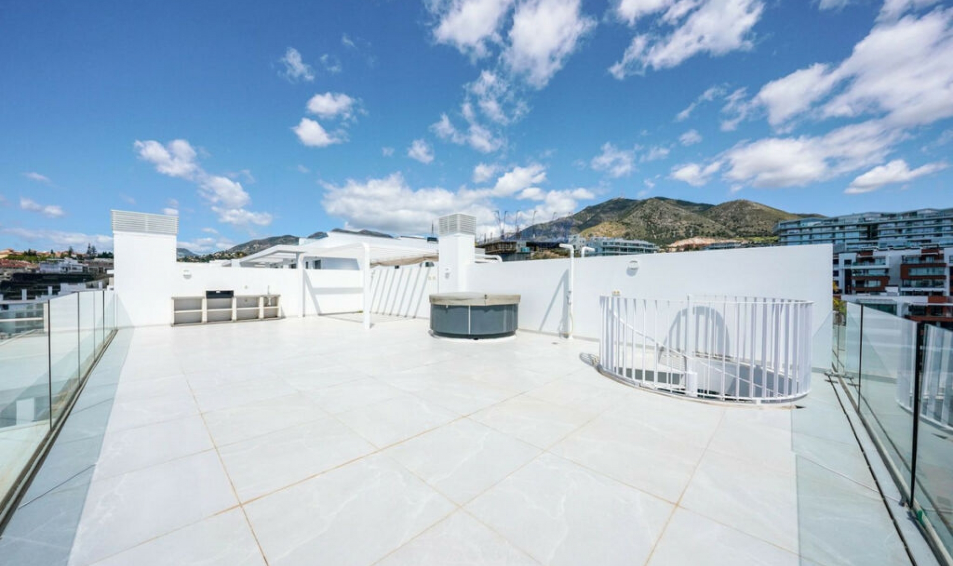 Resale - Apartment -
Fuengirola