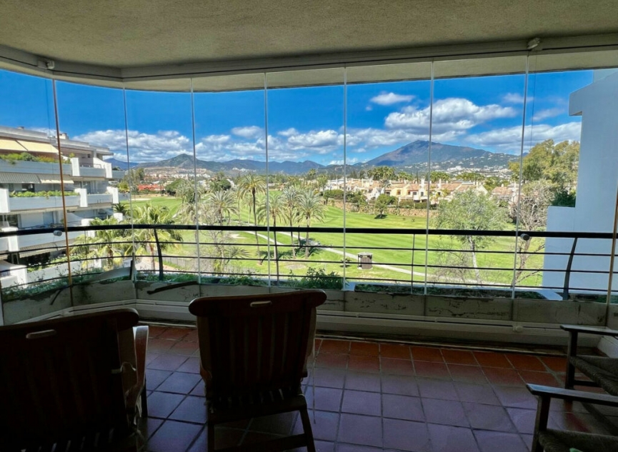 Resale - Apartment -
Guadalmina Alta