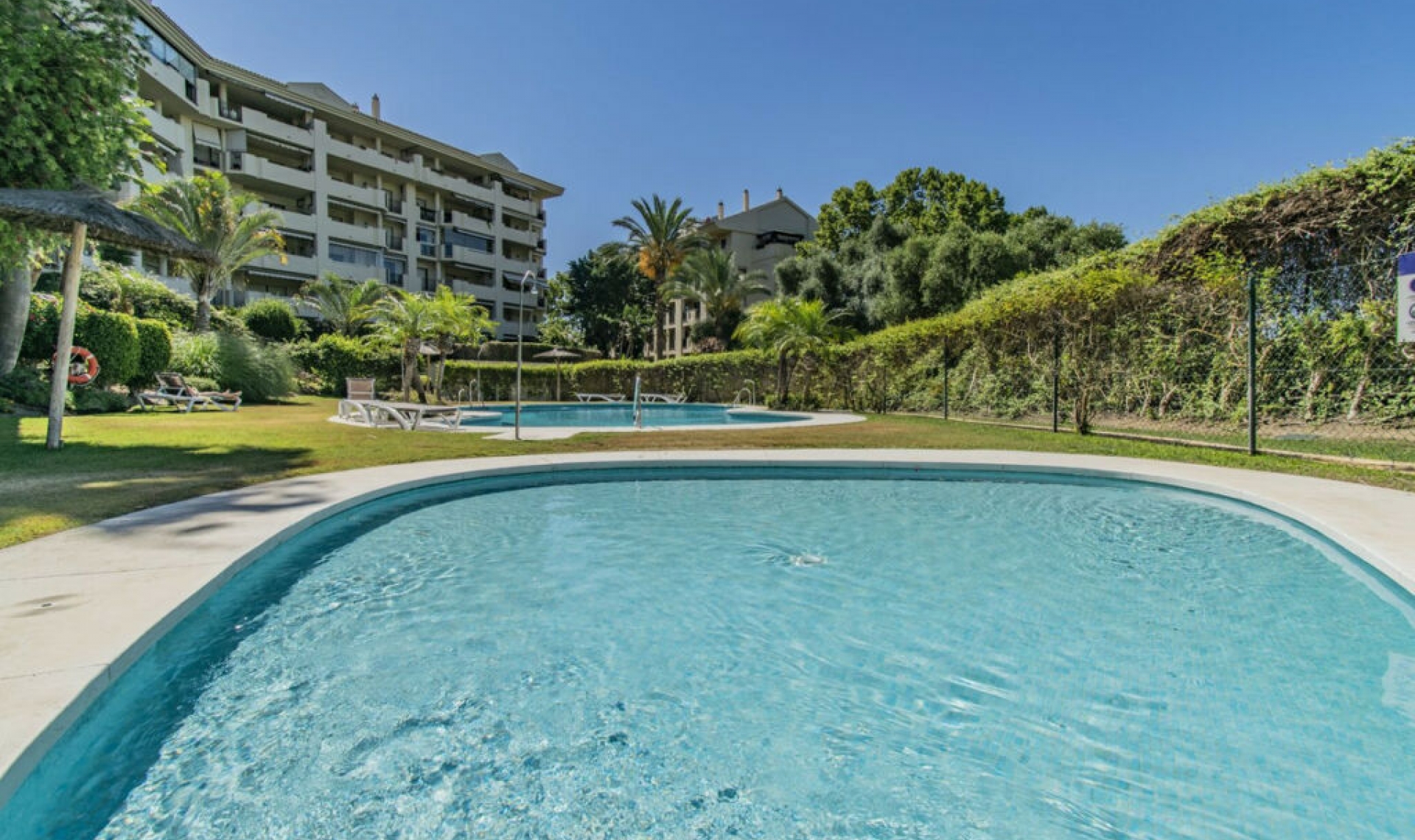 Resale - Apartment -
Guadalmina Alta