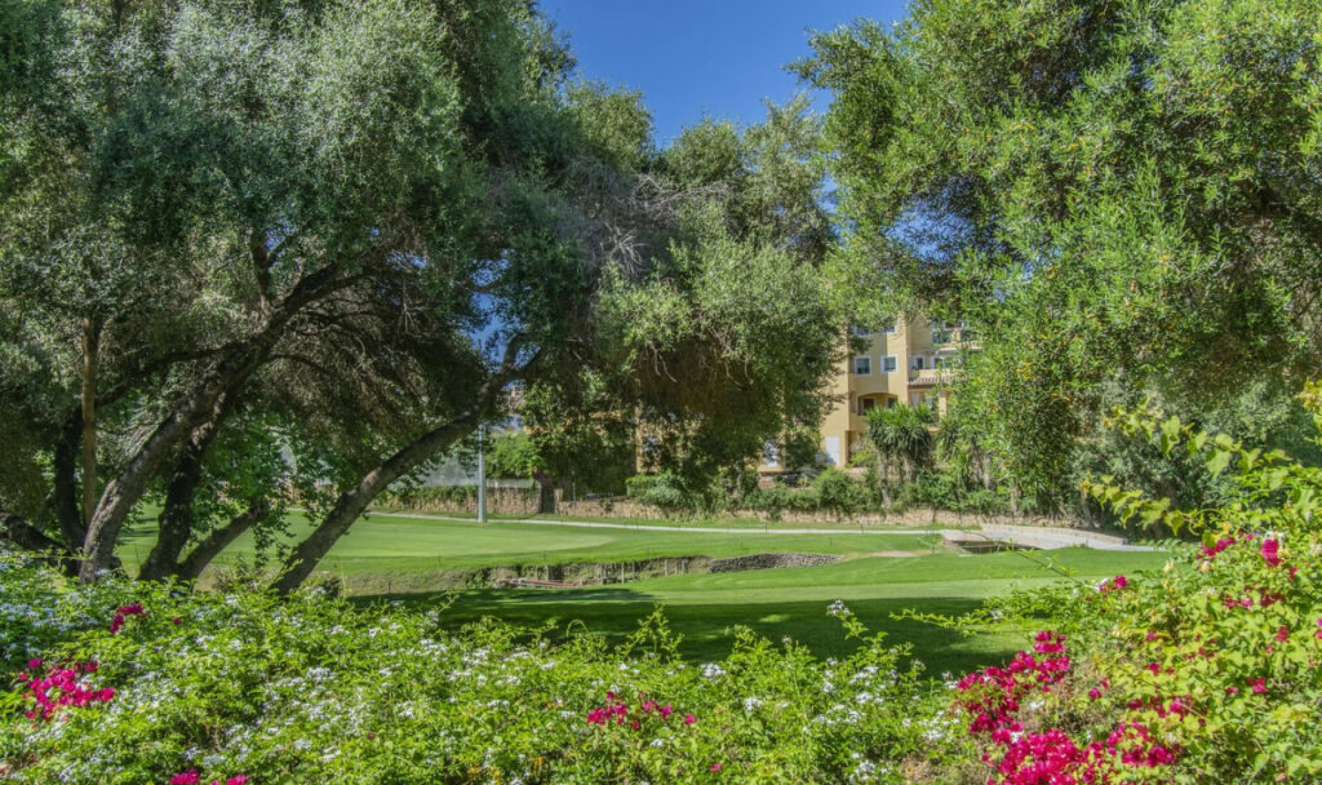 Resale - Apartment -
Guadalmina Alta