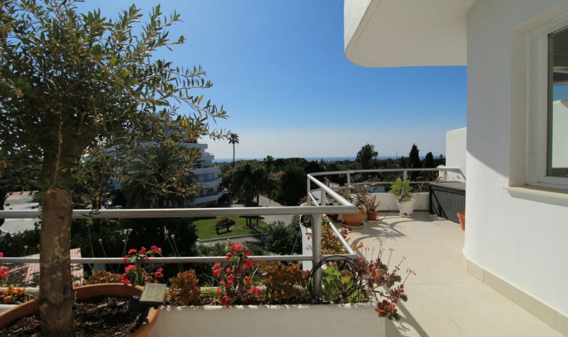 Resale - Apartment -
Guadalmina Alta