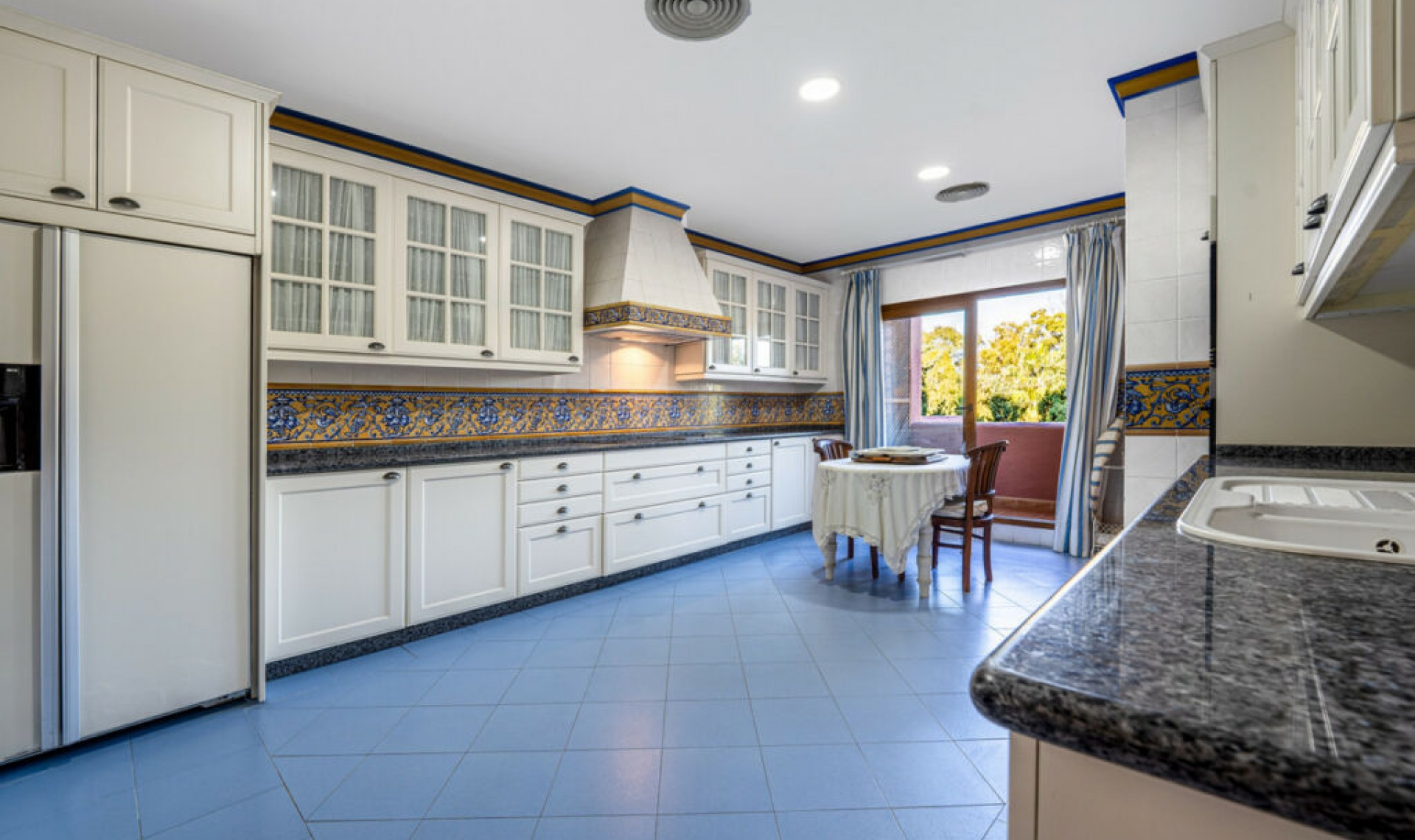 Resale - Apartment -
Guadalmina Baja