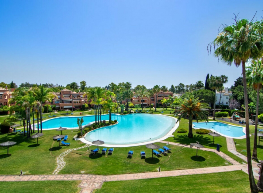 Resale - Apartment -
Guadalmina Baja