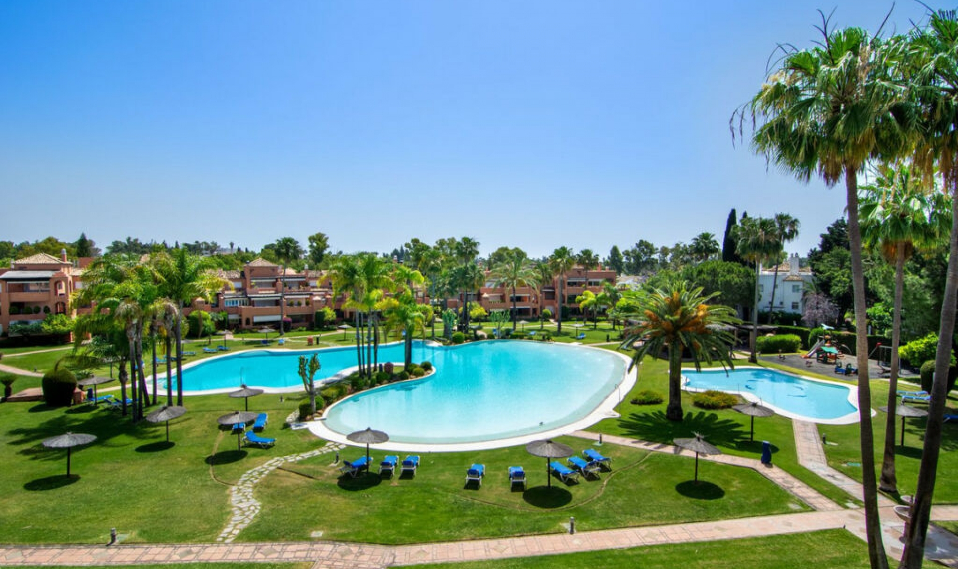 Resale - Apartment -
Guadalmina Baja