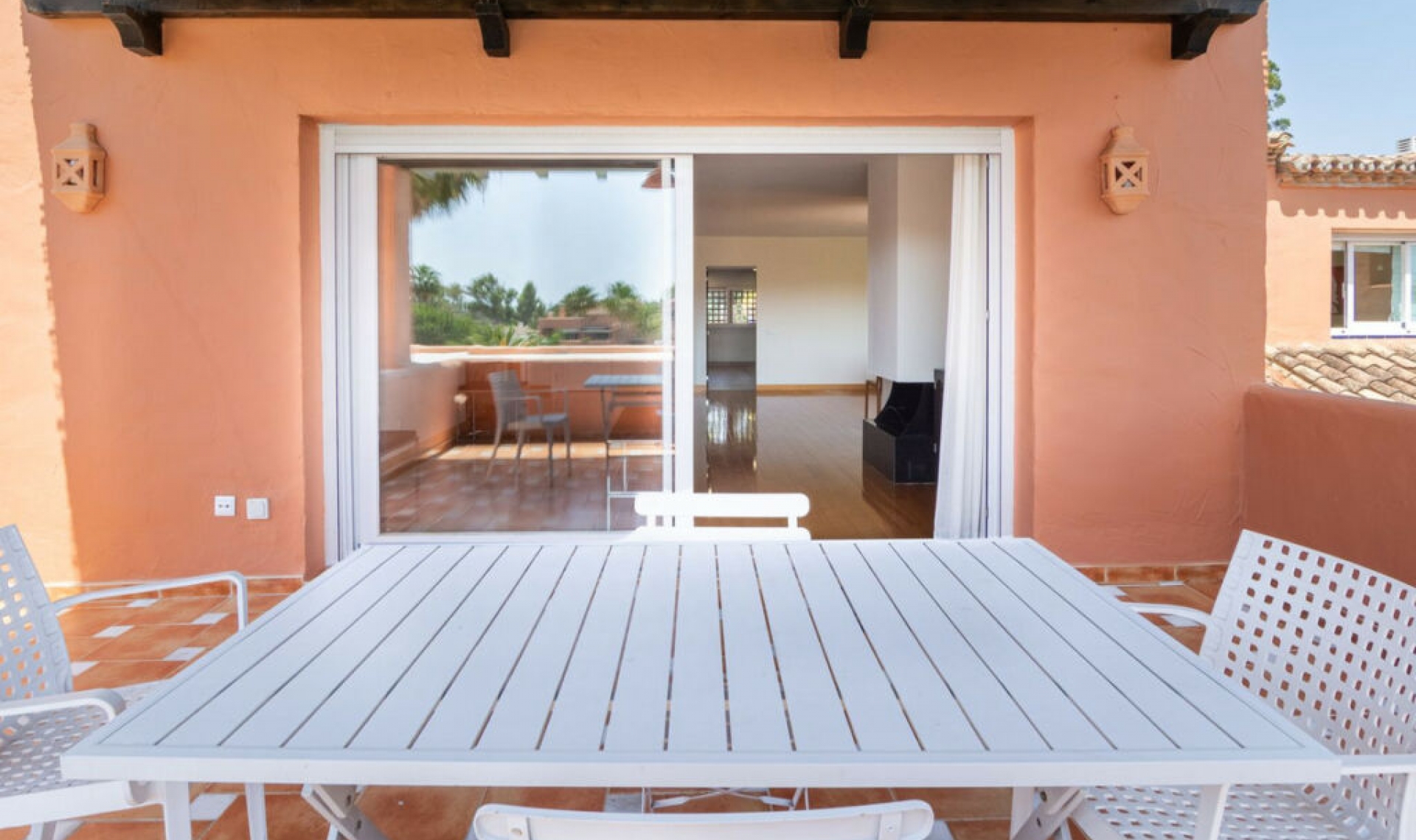 Resale - Apartment -
Guadalmina Baja