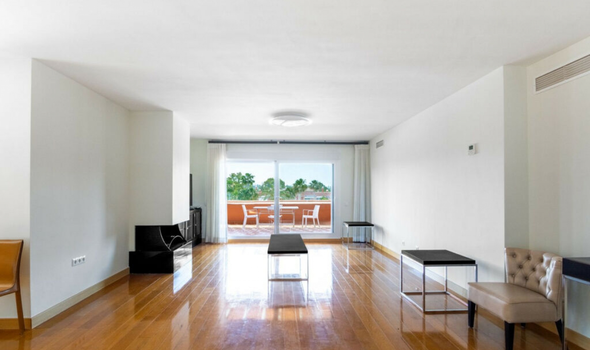 Resale - Apartment -
Guadalmina Baja