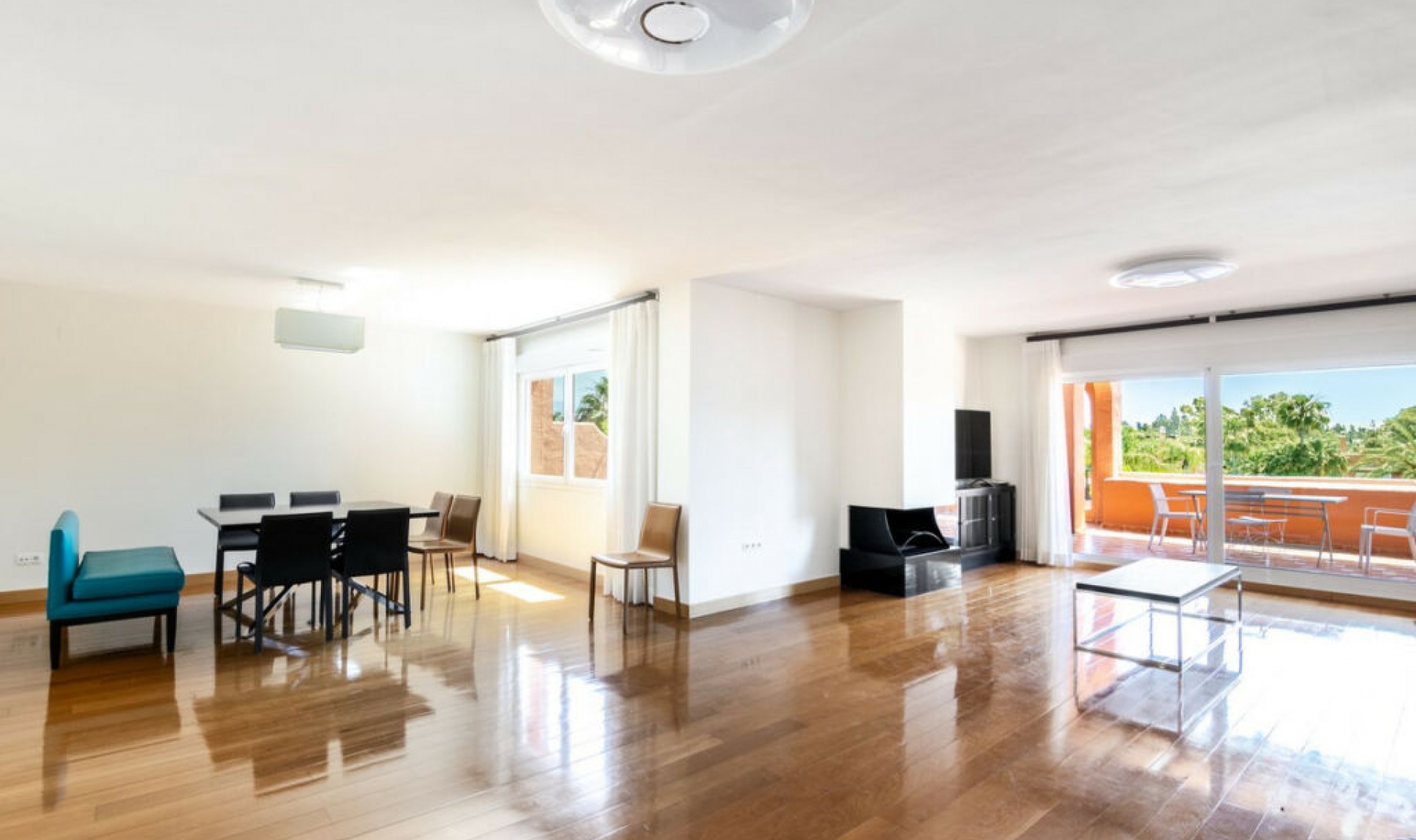 Resale - Apartment -
Guadalmina Baja