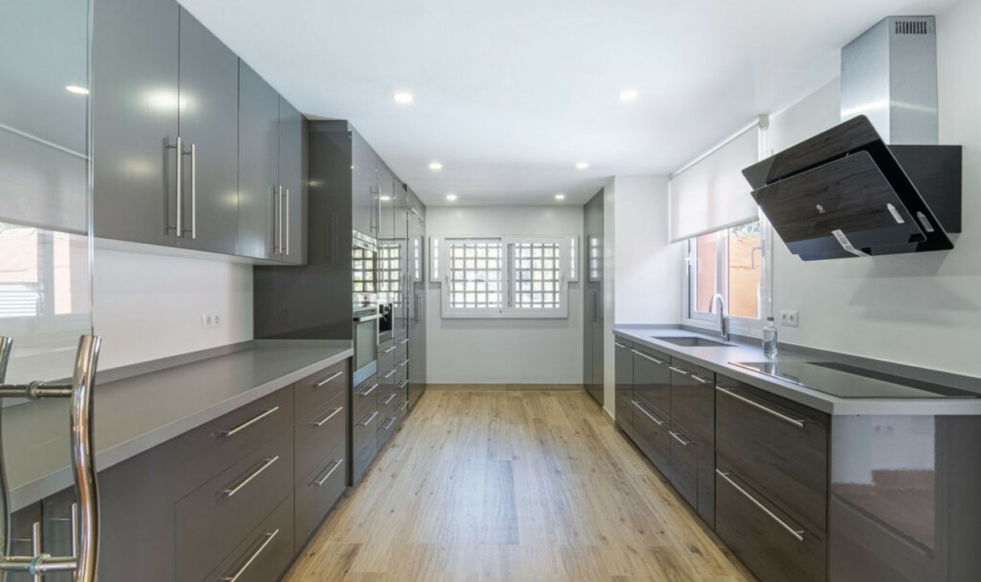 Resale - Apartment -
Guadalmina Baja
