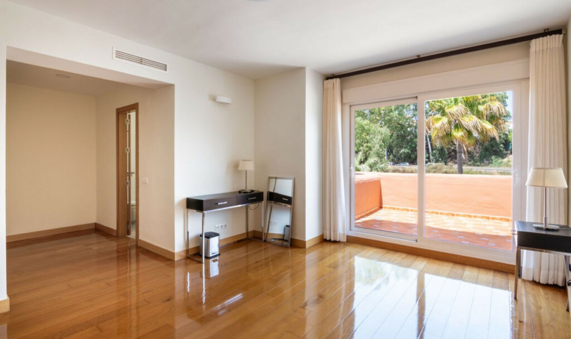 Resale - Apartment -
Guadalmina Baja