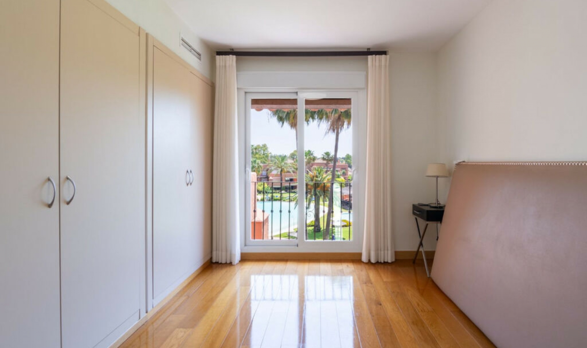Resale - Apartment -
Guadalmina Baja