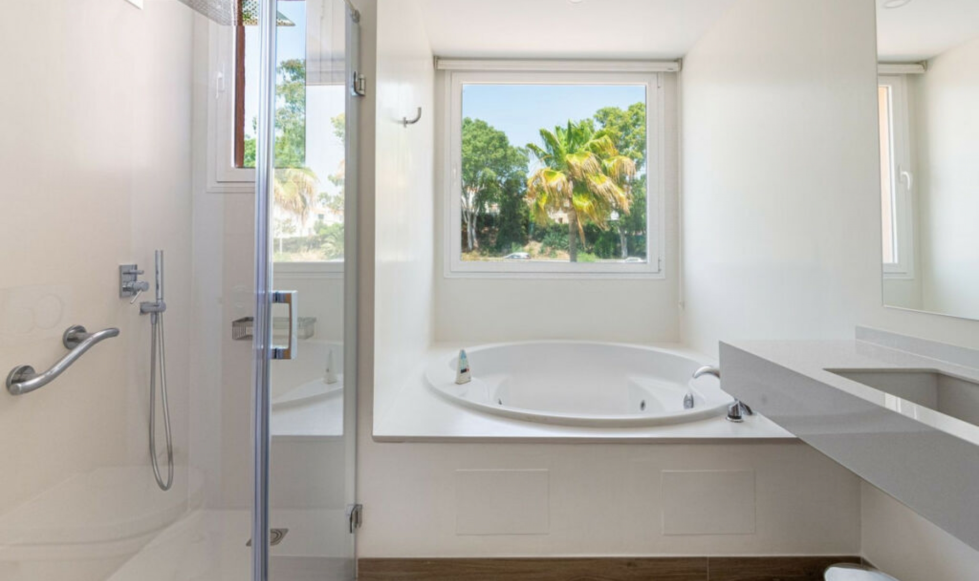 Resale - Apartment -
Guadalmina Baja