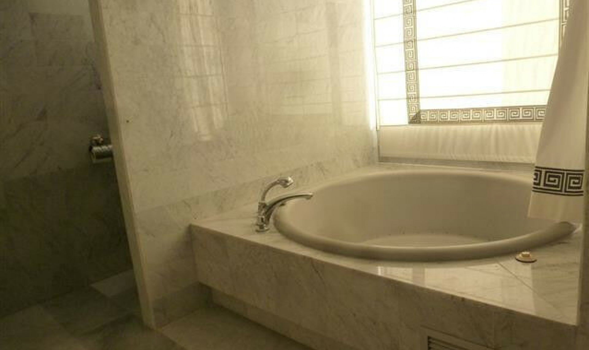 Resale - Apartment -
Guadalmina Baja