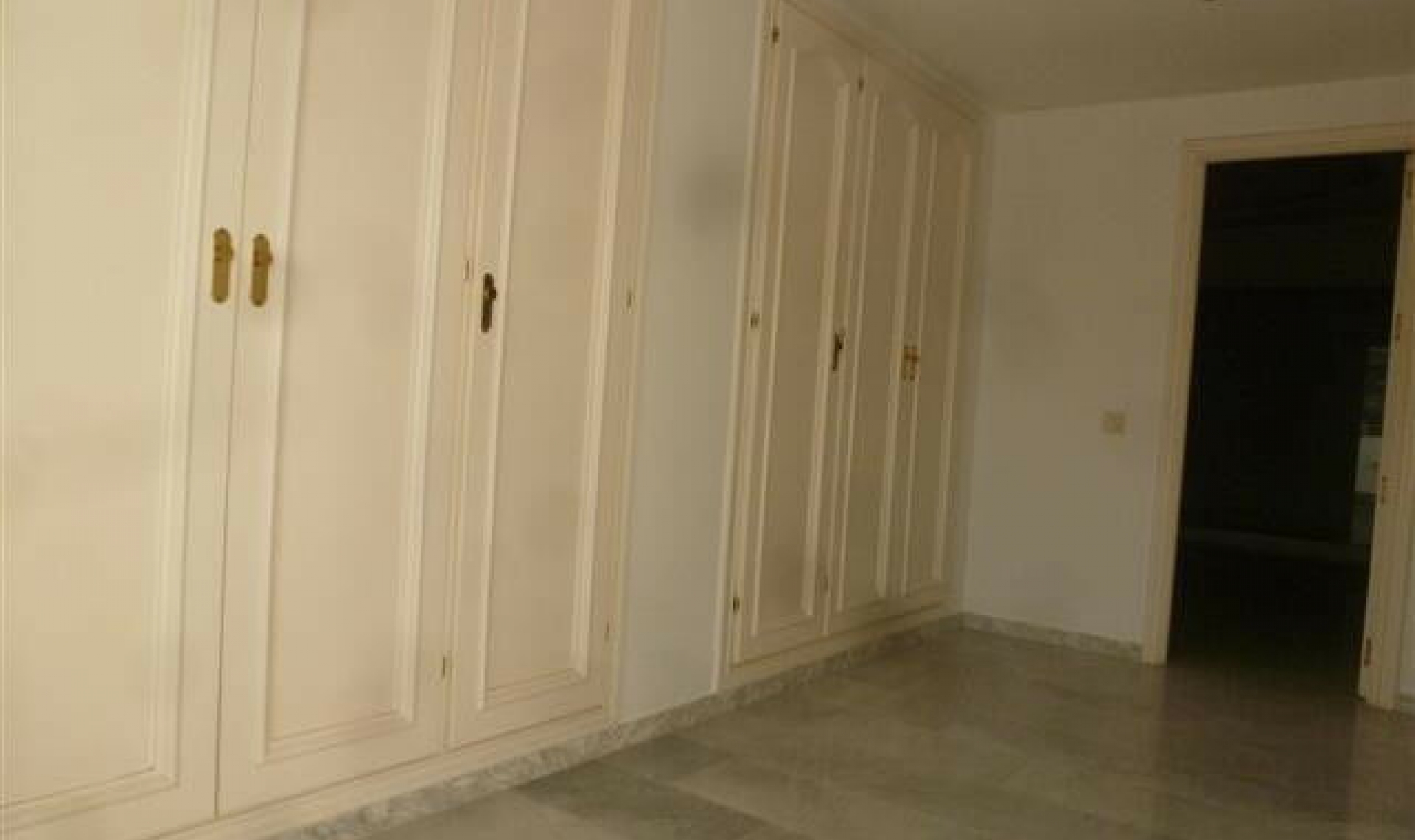 Resale - Apartment -
Guadalmina Baja