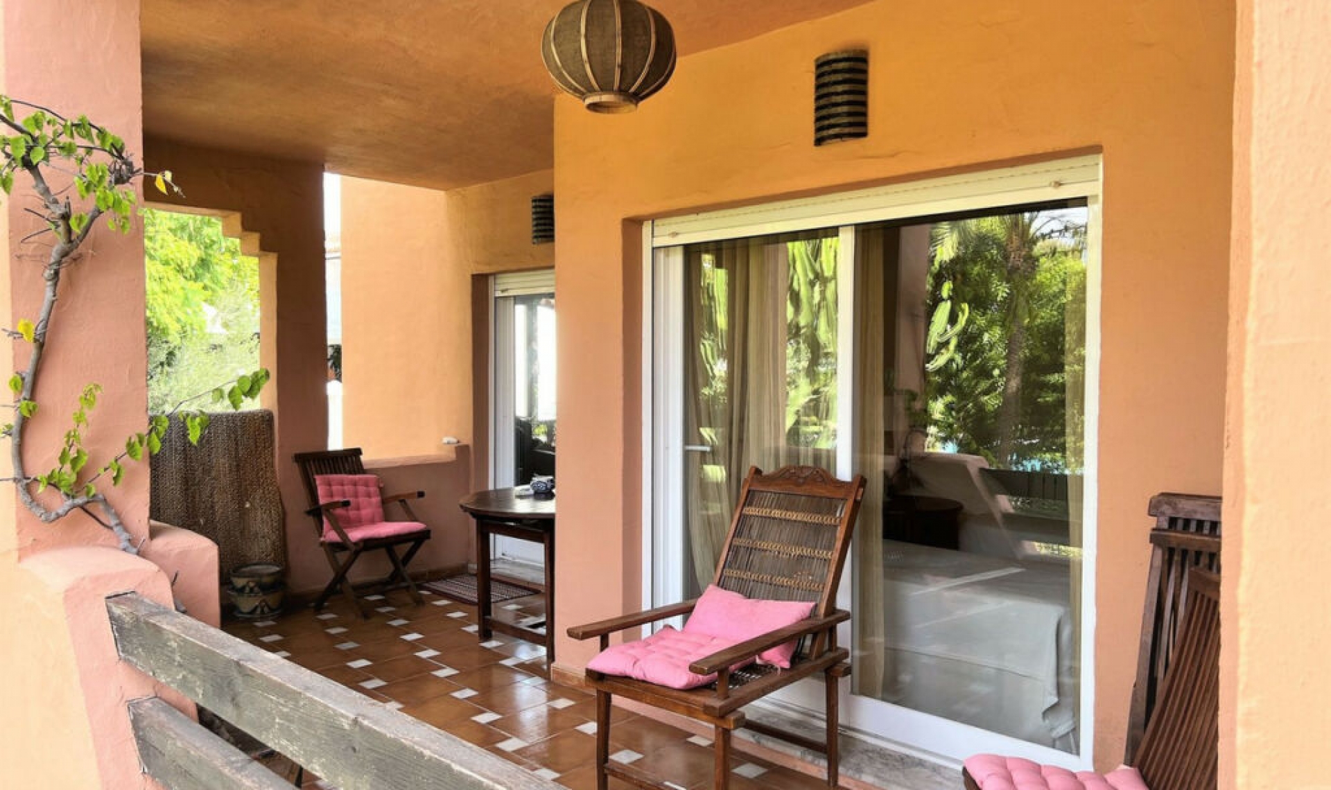 Resale - Apartment -
Guadalmina Baja