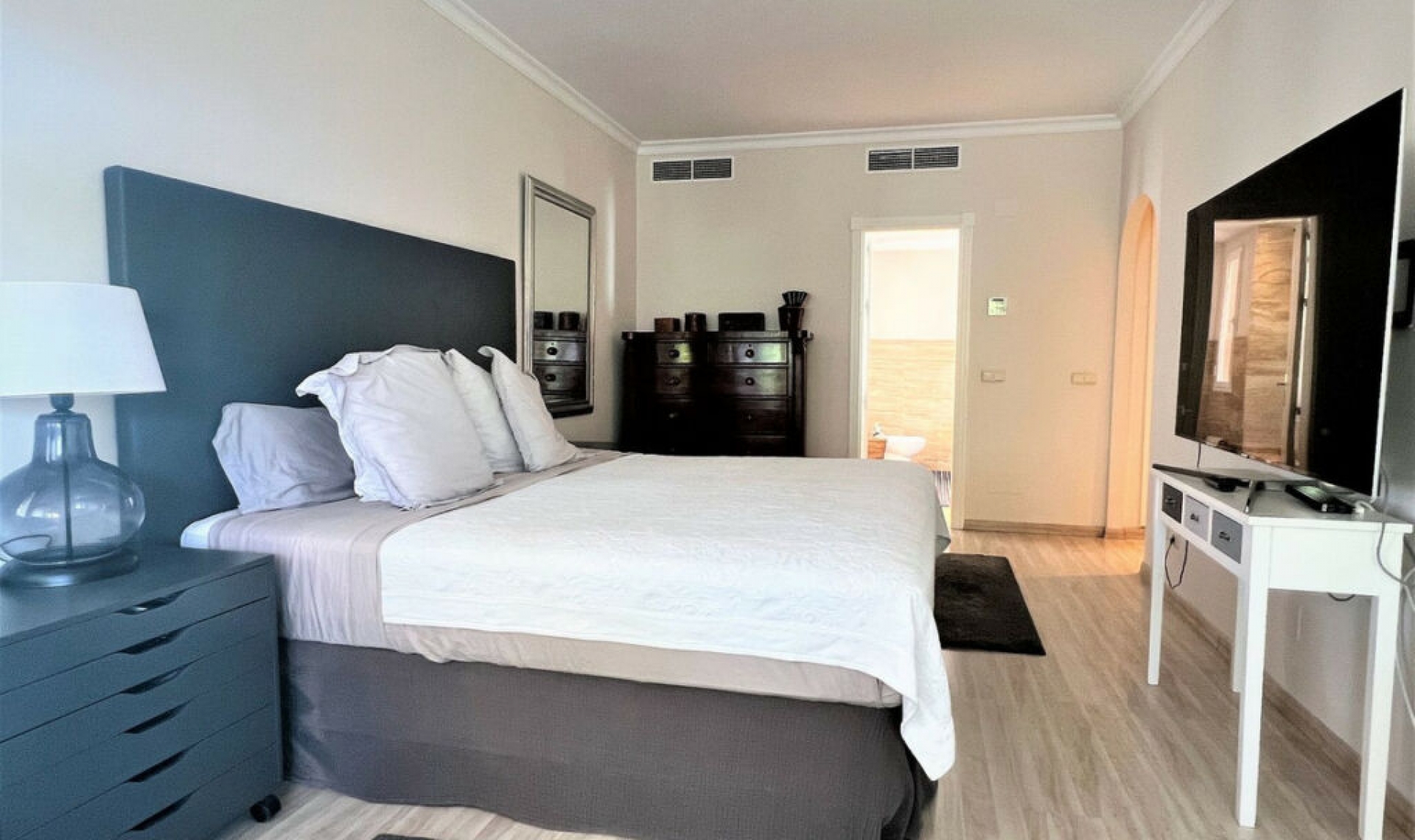 Resale - Apartment -
Guadalmina Baja