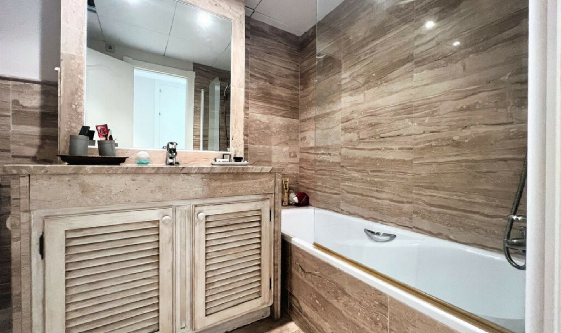 Resale - Apartment -
Guadalmina Baja