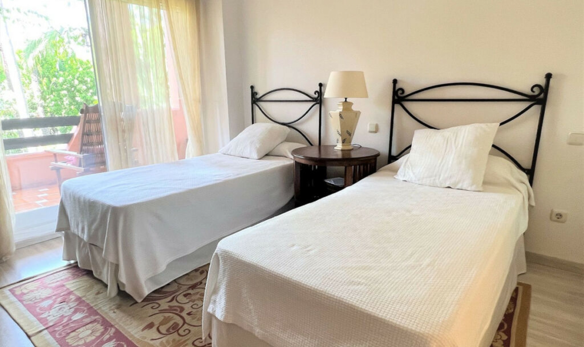 Resale - Apartment -
Guadalmina Baja