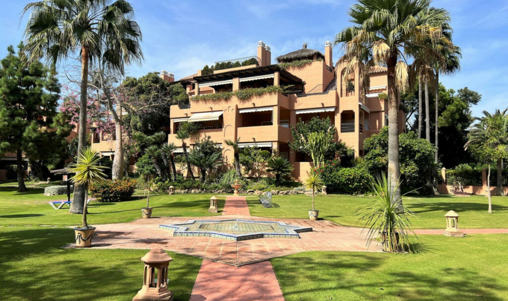 Resale - Apartment -
Guadalmina Baja